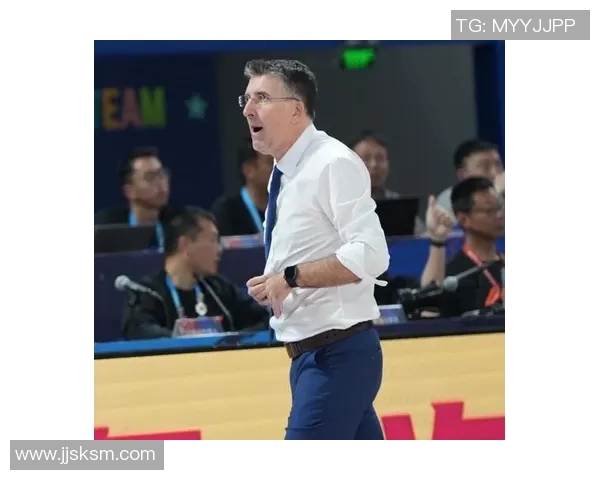 马布里批杜锋阴险辽宁男篮助教离队格兰不续约北控引关注